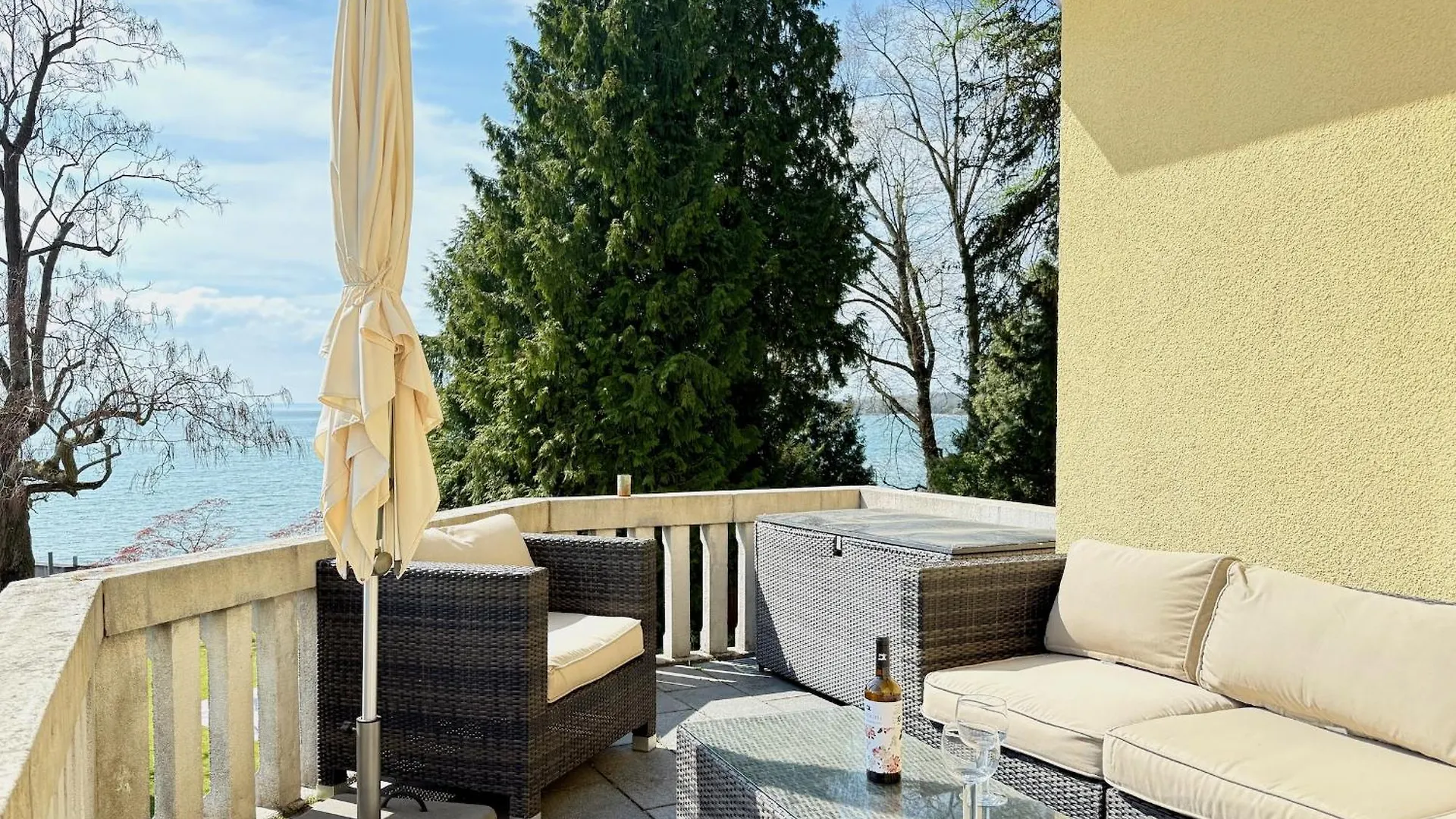 Seeperle49 - Besonders, Stilvoll Mit Eigenem Badestrand Nonnenhorn Apartment